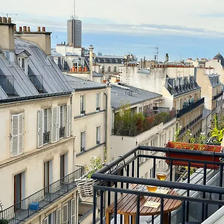 Celine 31 Bright Between Champs Elysee And Eiffel Tower Daire *