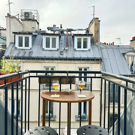 Celine 31 Bright Between Champs Elysee And Eiffel Tower *